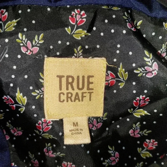 True Craft Womens Navy Blue Puffer Vest Fall Winter Size Medium Zip & Buttons - Picture 5 of 8